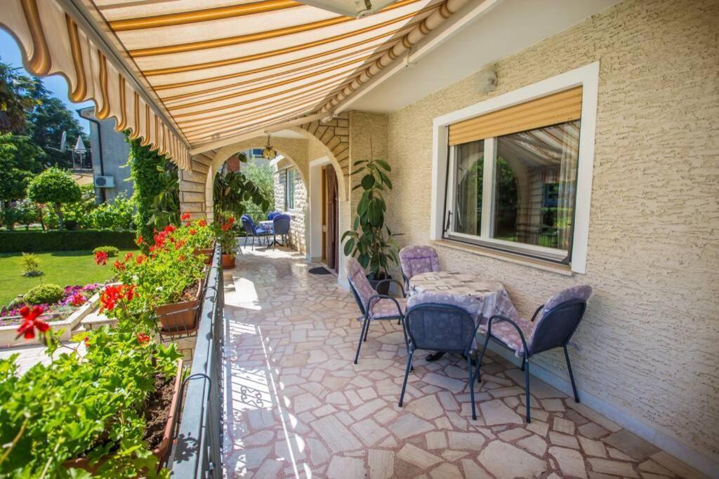 Garden View In For 2 - 3 Persons