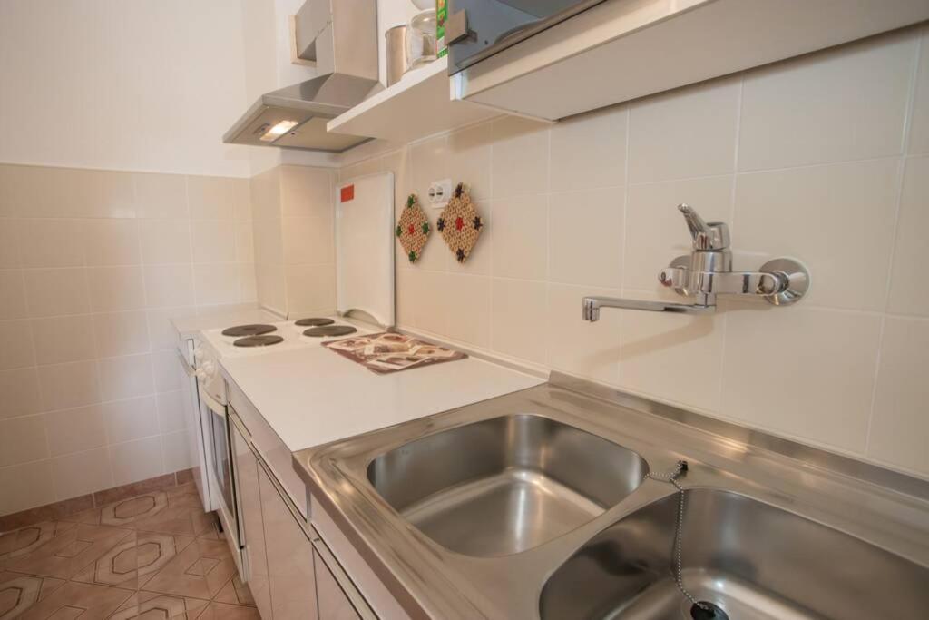 Garden View In For 2 - 3 Persons
